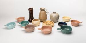 Australian pottery ramakins by Guy Boyd & Charles Wilton, Chinese pot etc. (14 items)