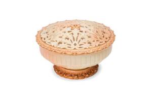 Locke & Co. Worcester potpourri, 19th Century. 11cm high, 19cm wide