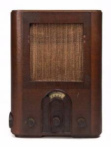 VOLKSEMPFANGER: German WW2 era mantle radio with single channel used for propoganda.