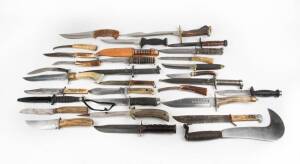 Hunting & fishing knives, including scuba knives & bayonets. (34 items)