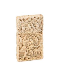 Chinese carved ivory card case, late 19th Century. 8.5 x 4.5cm