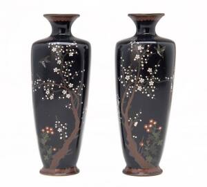 Pair of Japanese cloisonne vases, Meiji period. 15cm