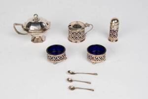 Sterling silver condiment set in box & a condiment dish. 2 items.