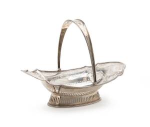 Bread basket, sterling silver by Thomas Bradbury of Sheffield, circa 1898. 580+ grams