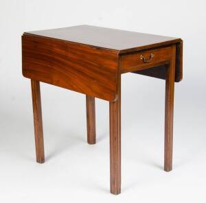 A Gerogian mahogany Pembroke table.&nbsp;60cm high, 56cm wide, 23cm deep&nbsp;