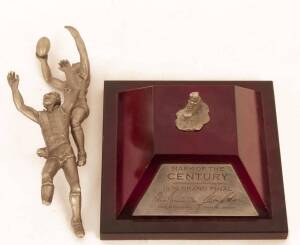 "MARK OF THE CENTURY, 1970 GRAND FINAL", statuette of the mark