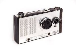 G.E.C. (USA): Transistomatic Radio Camera, c1964. The integration of a G.E. transistor radio and a Kodak Instamatic 100 camera - an evolutionary cul-de-sac.