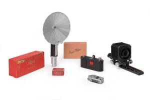 LEITZ (Germany): A large and diverse group of Leica accessories.