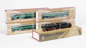 BACHMANN CHINA: Steam Locomotive CS00203 plus coaches CP00302, CP00303, CP00304 & CP00305. All NIB. (5 items).