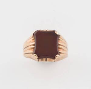 Three Gentleman's gold signet rings, one set with chalcedony, one set with synthetic corundum, 9ct yellow gold, weight 23 grams.