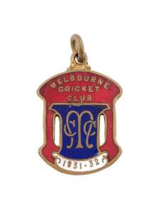 MELBOURNE CRICKET CLUB, membership badges for 1931-32 Full member No.3148, and Country member No.780; 1932-33 Full member No.5670, and Country member No.272.