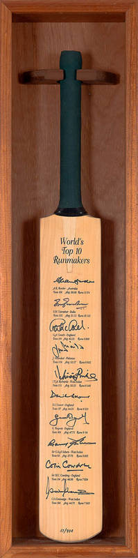 WORLD'S TOP TEN RUNMAKERS, full size Cricket Bat with title "World's Top 10 Runmakers", and 10 signatures on front - Allan Border, Sunil Gavaskar, Graham Gooch, Javed Miandad, Vivian Richards, David Gower, Geoff Boycott, Gary Sobers, Colin Cowdrey & Gordo