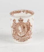 Doulton Burslem beaker "Australian Federation 1901". 10cm   - 2