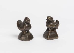 A pair of bronze weights: A bird & a Qilin, Qing Dynasty (1644-1911). 6.5cm high