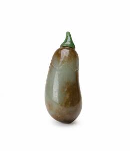 A Chinese celadon eggplant shaped jade snuff bottle. 20th Century. 8cm long, 3cm diameter