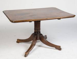 A Regency mahogany pedestal dining table, circa 1820s. 950cm high, 1250cm long 