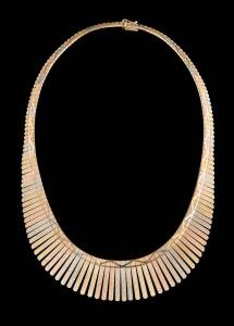 A tri-colour collar, Italian, 18ct yellow, white and rose gold. Weight 50.05 grams. Length 42cm.