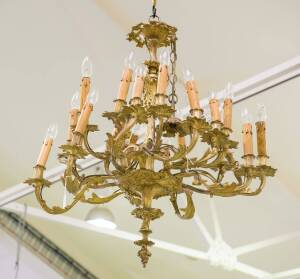A multi branch gilt metal French chandelier, early 20th century. 100cm high, 75cm wide