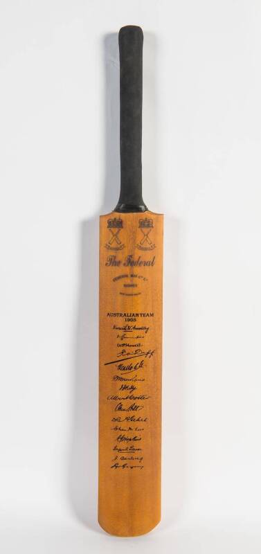 1905 AUSTRALIAN TEAM: Replica Cricket Bat with facsimile autographs of 1905 Australian Team.