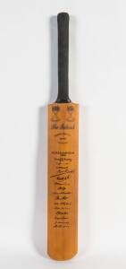 1905 AUSTRALIAN TEAM: Replica Cricket Bat with facsimile autographs of 1905 Australian Team.