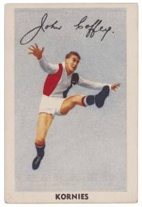 1951 Kornies "Footballers in Action" (Bar), complete set [64]. Mainly G/VG.