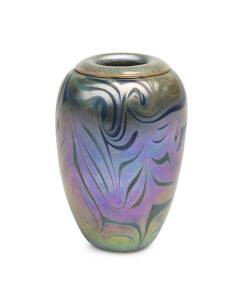 STEUBEN iridescent art glass vase in the Tiffany style, signed and dated 1982. 20cm