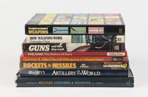 A small library of books on antique firearms and weapons. 21 volumes. 