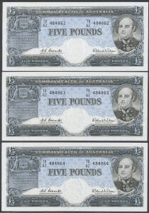 FIVE POUNDS: 1960-66 £5 Coombs/Wilson Reserve Bank consecutive trio, McDonald #72, aUnc. (3)