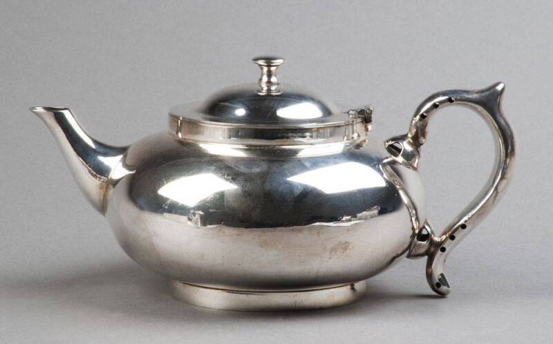 ROBUR silver plated Perfect tea pot with infuser, hot water pot, jug & sugar bowl.