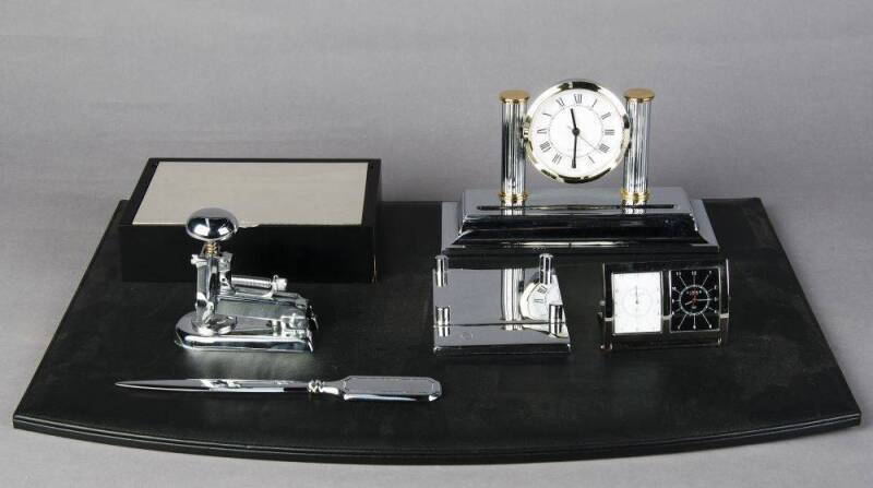 DESK SET: Comprising Christofle box; Links of London clock, stapler, paper knife, note holder & quartz desk clock. Nice contemporary lot.