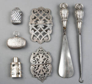 Remains of collection: Nice group of sterling silver, Mexican silver & silver plated items & jewellery. Noted owl handled shoe horn & boot hook; sovereign case; belt buckles (2); animal ornaments; owl whistle etc 