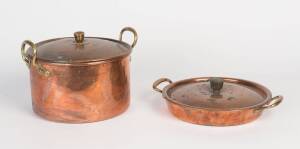 Two old copper pots with lids. The larger: 34cm diameter 