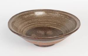 A large Thai ceramic bowl, 19th-20th Century.&nbsp;43cm diameter
