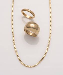 A gold box link &nbsp;necklace and wedder. 18ct yellow gold. Weight 14.58 grams.&nbsp;Length of necklace 60cm. Ring size O. To be sold with a 9ct yellow gold dome ring. Size O. Weight 7.93 grams.