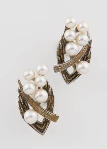 A pair of pearl earrings, Mikimoto. Sterling silver. Screw attachments.&nbsp;