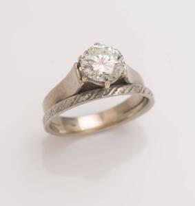 A loose round brilliant cut diamond of estimated weight 2.50 carats. To be sold with an 18ct white gold mount.
