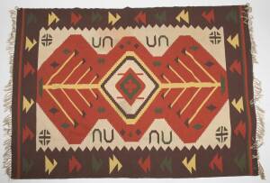 An Anatolie kilim, early 20th Century. 198 x 152cm 