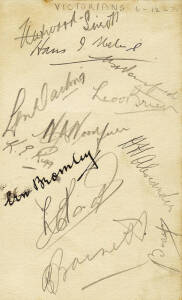 1933-34 Victorian team, autograph page with 12 signatures including Bill Woodfull (captain), Hans Ebeling, Ern Bromley, Fleetwood-Smith, Leo O'Brien, Keith Rigg, John Scaife & Ben Barnett. Good condition.