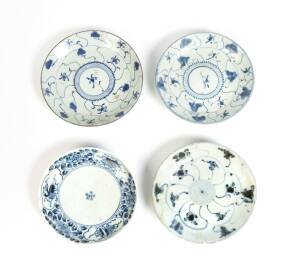 A group of 4 Chinese blue and white ceramic dishes, Qing dynasty (1644-1912), 18-19cm diameter