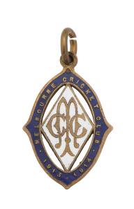 MELBOURNE CRICKET CLUB, 1913-14 membership badge, made by Stokes, No.2629.