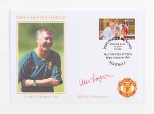 MANCHESTER UNITED, group with two signed footballs (one from 1993-94); plus album of FDCs with 18 signatures of "Manchester United - Treble Winners 1999".