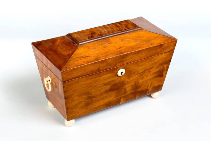 An Anglo-Indian satinwood tea caddy, circa 1840 ♦