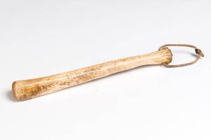 A whale bone cosh, 19th century ♦