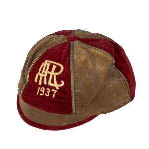 1937 AUCKLAND RUGBY LEAGUE HONOUR CAP, red & pale blue velvet, embroidered "ARL 1937", maker's stamp Cox The Hatter. Good condition.