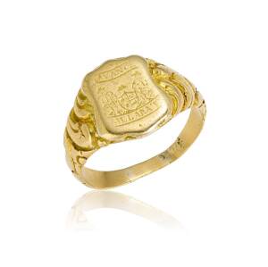 A rare Australian gold signet ring by John Nemecek, Ballarat second half 19th century centred with a shield engraved with lettering "Advance Ballarat" and a coat of arms for the Old Colonists' Association of Ballarat