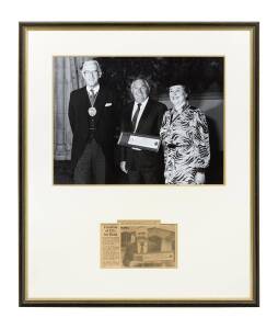 A framed photograph of Alan Bond receiving the Freedom of the City of London from the Lord Mayor of London