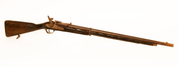 BRITISH COLONIAL WARS FIREARM: .577 Snider-Enfield breech loading British rifle, fair condition