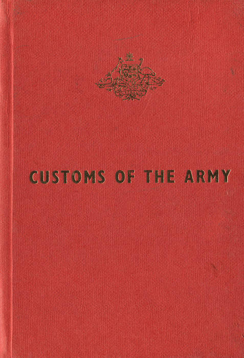 WW1/WW2 EPHEMERA: large assortment includes operation guides, letters, photographs and other related items, good condition; Plus a collection of Australian military plaques (28). VG condition.