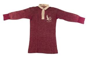 1925 QUEENSLAND RUGBY LEAGUE JERSEY, maroon wool with embroidered Kangaroo, "Q" & "1925" on left breast, no number on reverse, signed on collar by New Zealand kicker Craddock Dufty, who played 12 Tests for the Kiwis 1919-30.