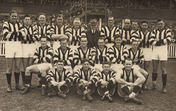 1940-51 Chas.Boyles real photo postcard "VFL Teams", showing 1946 Collingwood team. Good condition.